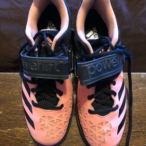 Adidas powerlifters